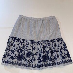 Melissa Paige Women's Skirt Blue and White with Embroidered Flower Size Petite M